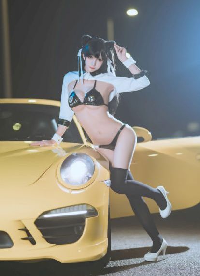 美女露出让男生揉的_720日韩电影在线